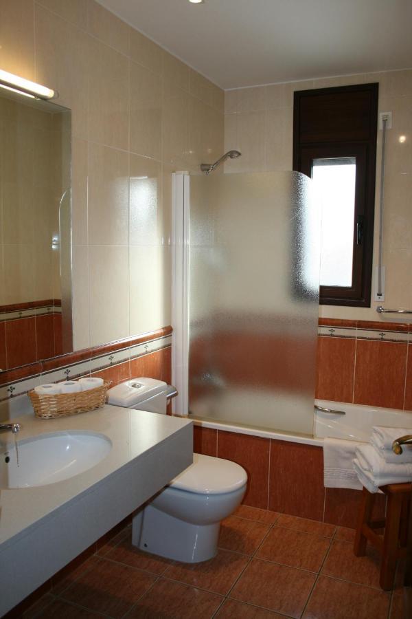 אספוט Apartamentos Les Picardes מראה חיצוני תמונה