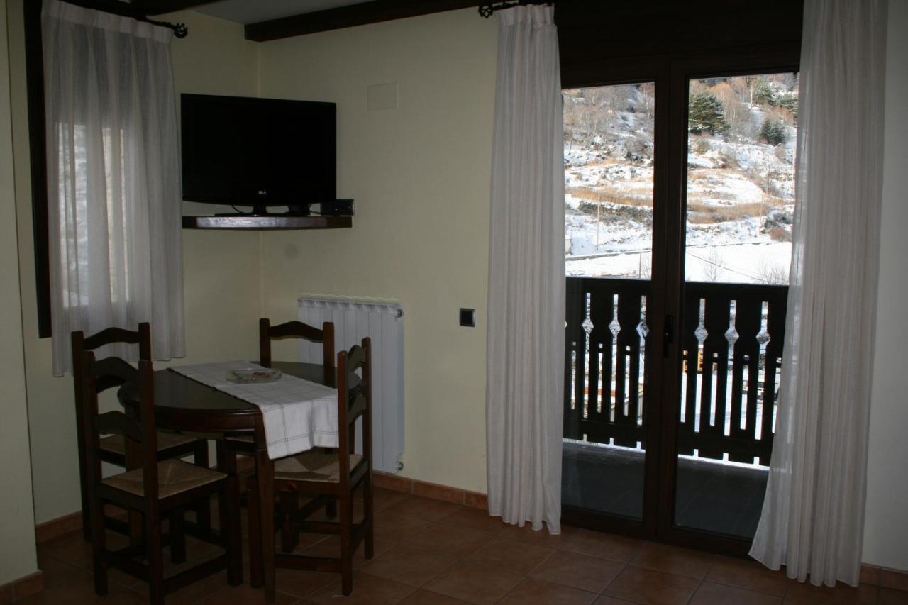 אספוט Apartamentos Les Picardes מראה חיצוני תמונה