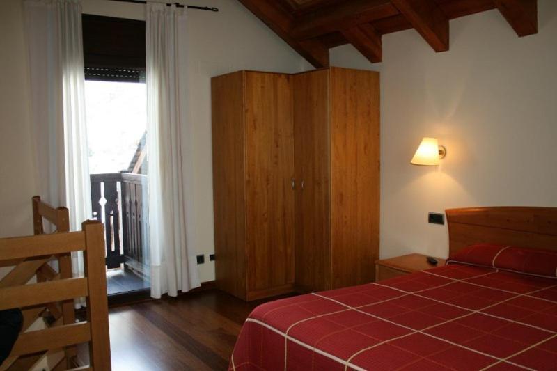 אספוט Apartamentos Les Picardes מראה חיצוני תמונה