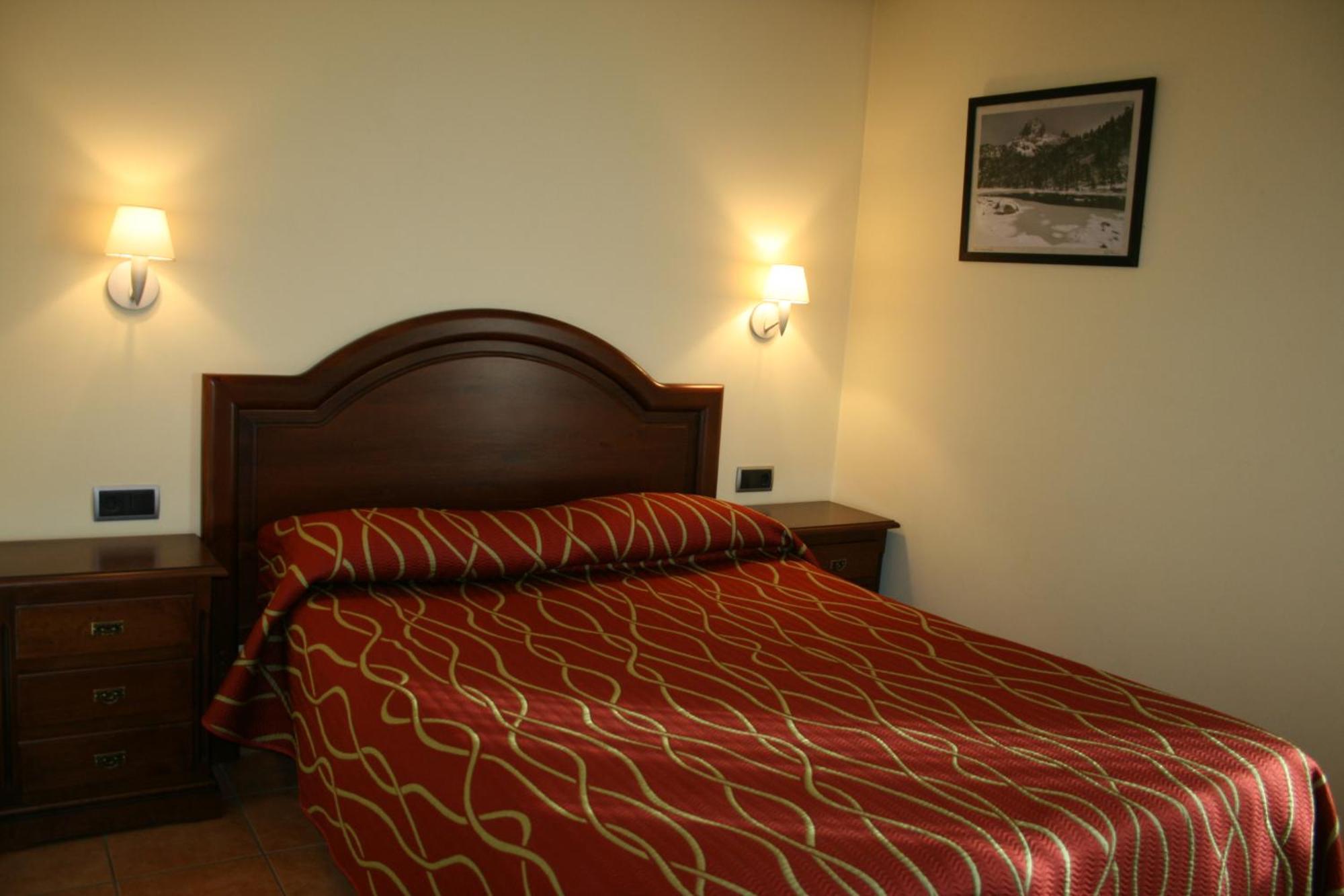 אספוט Apartamentos Les Picardes חדר תמונה